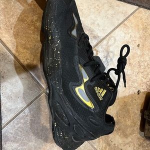 Candace Parker womens 9 basketball shoes. Worn few times just needs wash.